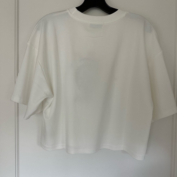 NWT Yellow the label Herald Crest Tee Large. - Picture 6 of 6